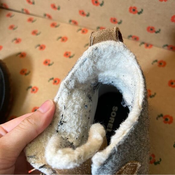 Sorel Out 'N About Plus Felt Boots Tan Gray Women’s 7 - Picture 10 of 11